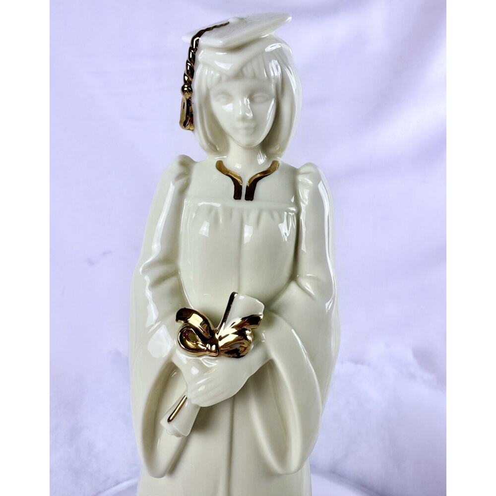 Graduate Girl Figurine SAN FRANCISCO MUSIC Box Plays Ppmp & Circumstance - Picture 2 of 10